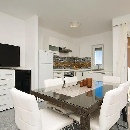 Apartment Stunning In With House Sea View