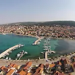 Stunning In Lägenhet Bibinje