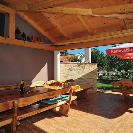 Appartement Stunning In With House Sea View Bibinje